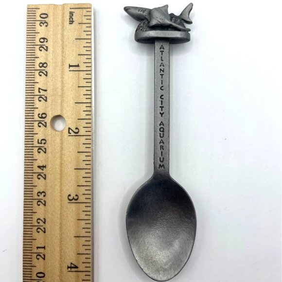 Atlantic City Aquarium Vintage Pewter Souvenir Spoon With Shark Design B3 - Picture 3 of 4